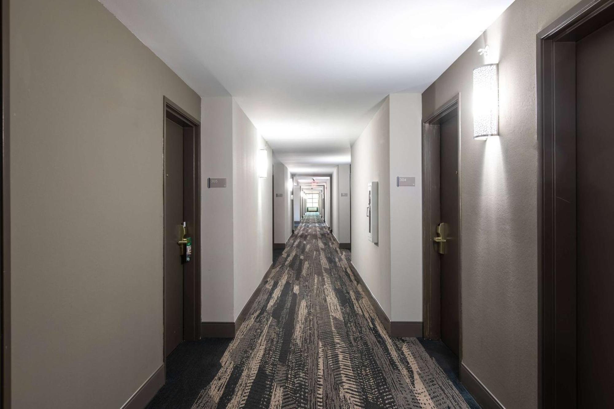 Отель Wingate By Wyndham Charlotte Concord Mills/Speedway Экстерьер фото